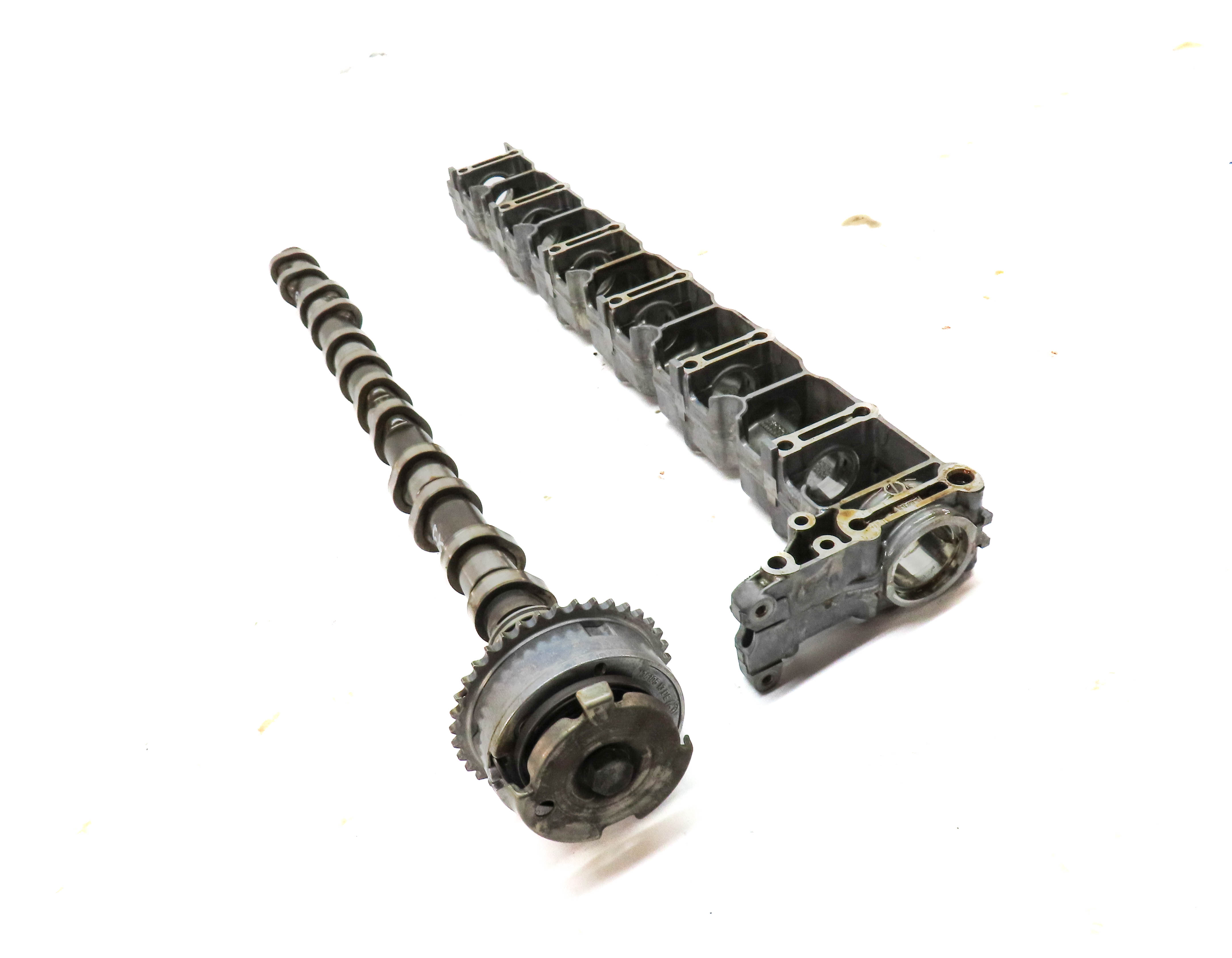 10-11 335i 535i X3 X5 X6 E87 E90 F10 E83 E70 3.0L N55 INTAKE CAMSHAFT w/HOUSING — exact item pictured